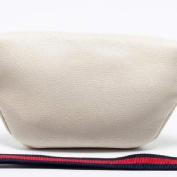 SOLD-Gucci Belt Bag⭐️ - Picture 13 of 16